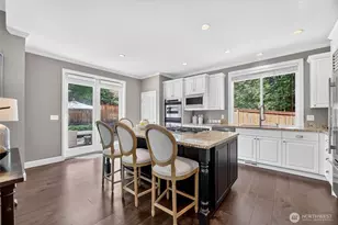 25817 NE 4th Pl, Sammamish, WA 98074 - Photo 8