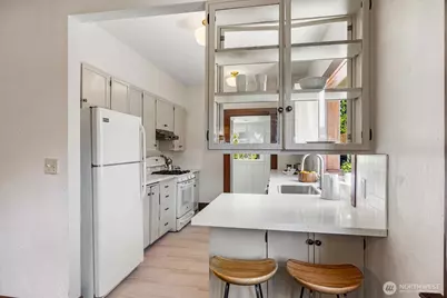 4754 4th Avenue NE, Seattle, WA 98105 - Photo 10
