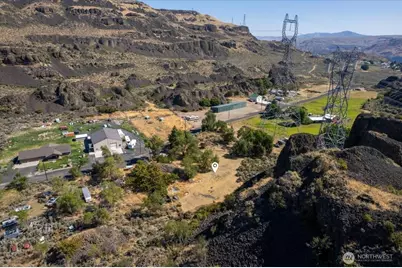 22007 NE Pleasant Valley Road, Grand Coulee, WA 99133 - Photo 4