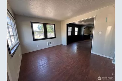 4727 Ocean Beach Highway, Longview, WA 98632 - Photo 2