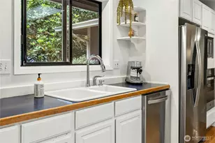 10796 Manitou Beach Dr NE, Bainbridge Island, WA 98110 - Photo 10