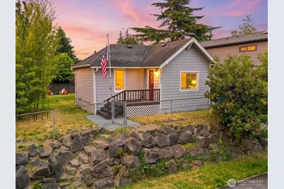 8848 13th Avenue SW, Seattle, WA 98106 - Photo 1