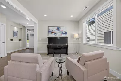 21056 SE 6th Place, Sammamish, WA 98074 - Photo 8