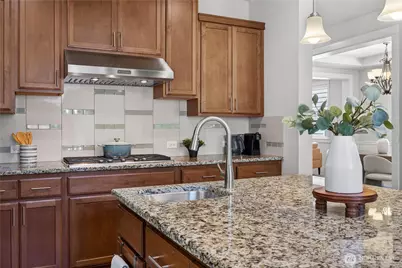 21056 SE 6th Place, Sammamish, WA 98074 - Photo 14