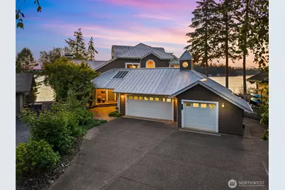4725 Bayshore Lane NW, Olympia, WA 98502 - Photo 2