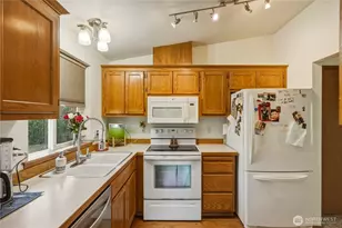 1486 Pilchuck Dr, Camano Island, WA 98282 - Photo 12