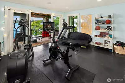 456 W Lake Sammamish Parkway SE, Bellevue, WA 98008 - Photo 32