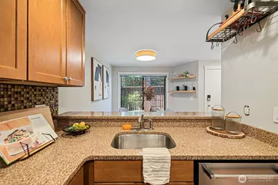 2591 E Madison Street #2567, Seattle, WA 98112 - Photo 4