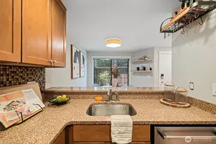 2591 E Madison St, Seattle, WA 98112 - Photo 4