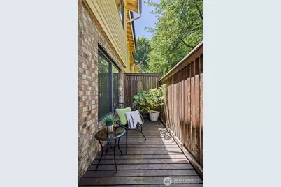 2591 E Madison Street #2567, Seattle, WA 98112 - Photo 2