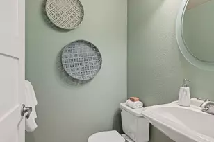 2591 E Madison St, Seattle, WA 98112 - Photo 16