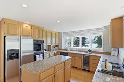 4123 205 Avenue SE, Sammamish, WA 98075 - Photo 6