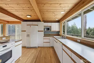 7750 NE Bergman Rd, Bainbridge Island, WA 98110 - Photo 20
