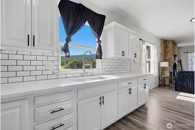 94 Loop Road, Grays River, WA 98621 - Photo 6