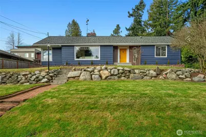 10723 Densmore Avenue N, Seattle, WA 98133 - Photo 1