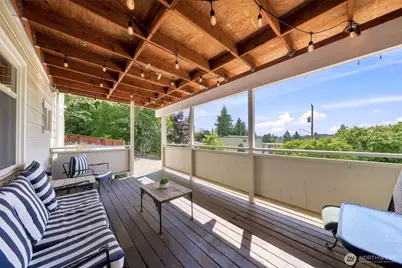 9725 Phinney Avenue N, Seattle, WA 98103 - Photo 20