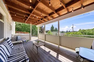 9725 Phinney Ave N, Seattle, WA 98103 - Photo 20
