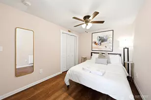 9725 Phinney Ave N, Seattle, WA 98103 - Photo 30