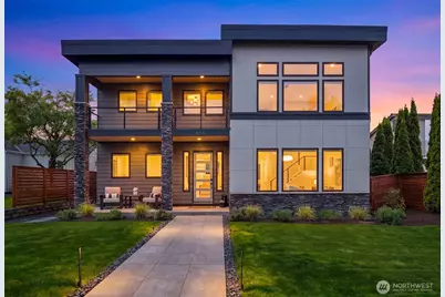 635 17th Avenue W, Kirkland, WA 98033 - Photo 1