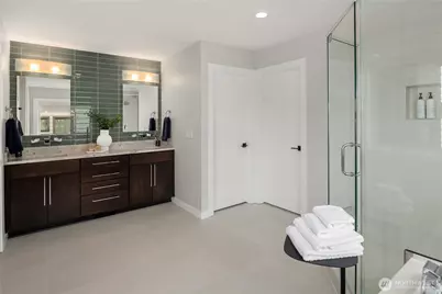 635 17th Avenue W, Kirkland, WA 98033 - Photo 22