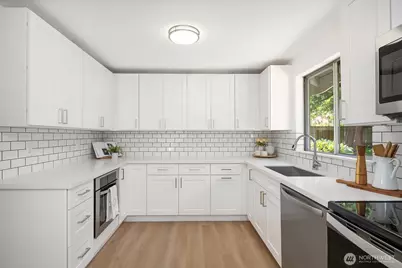 4504 S 163rd Place, Tukwila, WA 98188 - Photo 8