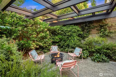 2612 1st Avenue N, Seattle, WA 98109 - Photo 26