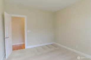 8568 Sand Point Way NE, Seattle, WA 98115 - Photo 40