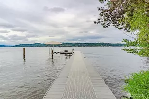 8568 Sand Point Way NE, Seattle, WA 98115 - Photo 10