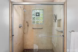 1520 NE 89th St, Seattle, WA 98115 - Photo 28