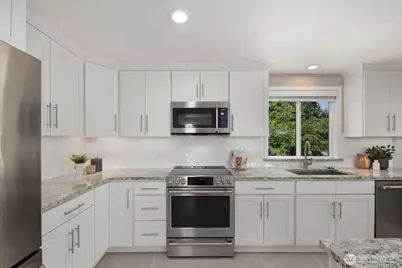 1520 NE 89th Street, Seattle, WA 98115 - Photo 8