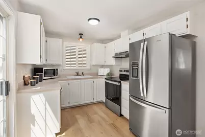 8347 9th Avenue NW, Seattle, WA 98117 - Photo 6