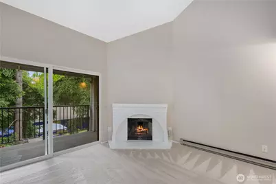 14332 126th Avenue NE #B-303, Kirkland, WA 98034 - Photo 12