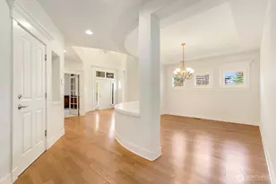 23431 NE 10th Pl, Sammamish, WA 98074 - Photo 6
