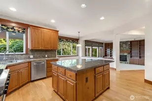 23431 NE 10th Pl, Sammamish, WA 98074 - Photo 14