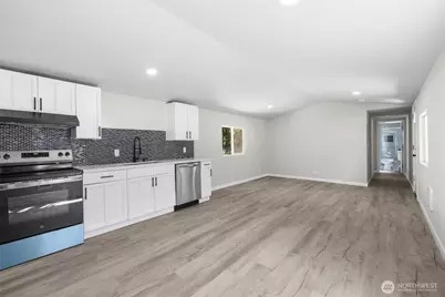 42129 Pine Street, Concrete, WA 98237 - Photo 10
