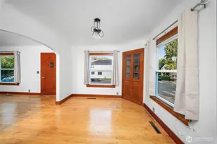 301 NW Benton Ave, Winlock, WA 98596 - Photo 8