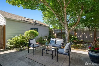 6717 26th Avenue NW, Seattle, WA 98117 - Photo 26