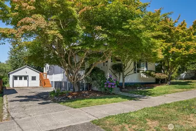 6717 26th Avenue NW, Seattle, WA 98117 - Photo 2