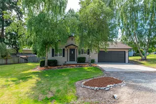 2165 Norman Dr, Oak Harbor, WA 98277 - Photo 2