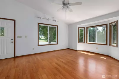 2165 Norman Drive, Oak Harbor, WA 98277 - Photo 4