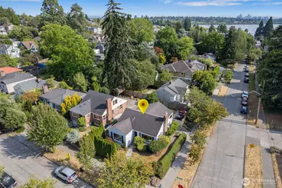 1701 N 82nd Street, Seattle, WA 98103 - Photo 2