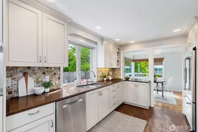 1701 N 82nd Street, Seattle, WA 98103 - Photo 12