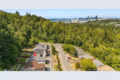 5423 31st Avenue SW, Seattle, WA 98126 - Photo 32