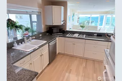 1170 SW Alki #300, Seattle, WA 98116 - Photo 20