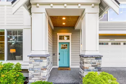 13932 131st Lane NE, Kirkland, WA 98034 - Photo 2