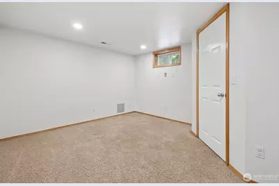 8016 Pacific Highway S, Federal Way, WA 98003 - Photo 22