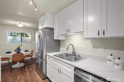 750 N 143rd Street #B7, Seattle, WA 98133 - Photo 12