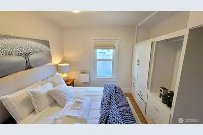5621 Brooklyn Avenue NE, Seattle, WA 98105 - Photo 10