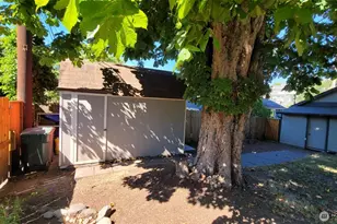 5621 Brooklyn Ave NE, Seattle, WA 98105 - Photo 20