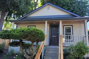 5621 Brooklyn Ave NE, Seattle, WA 98105 - Photo 2